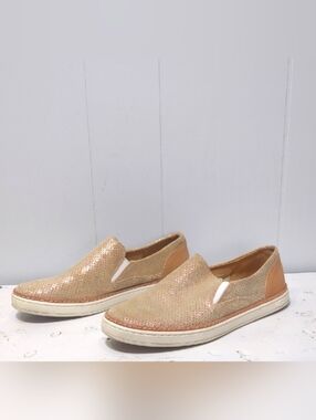UGG Adley Perf Stardust Gold Point Toe Sneakers‎